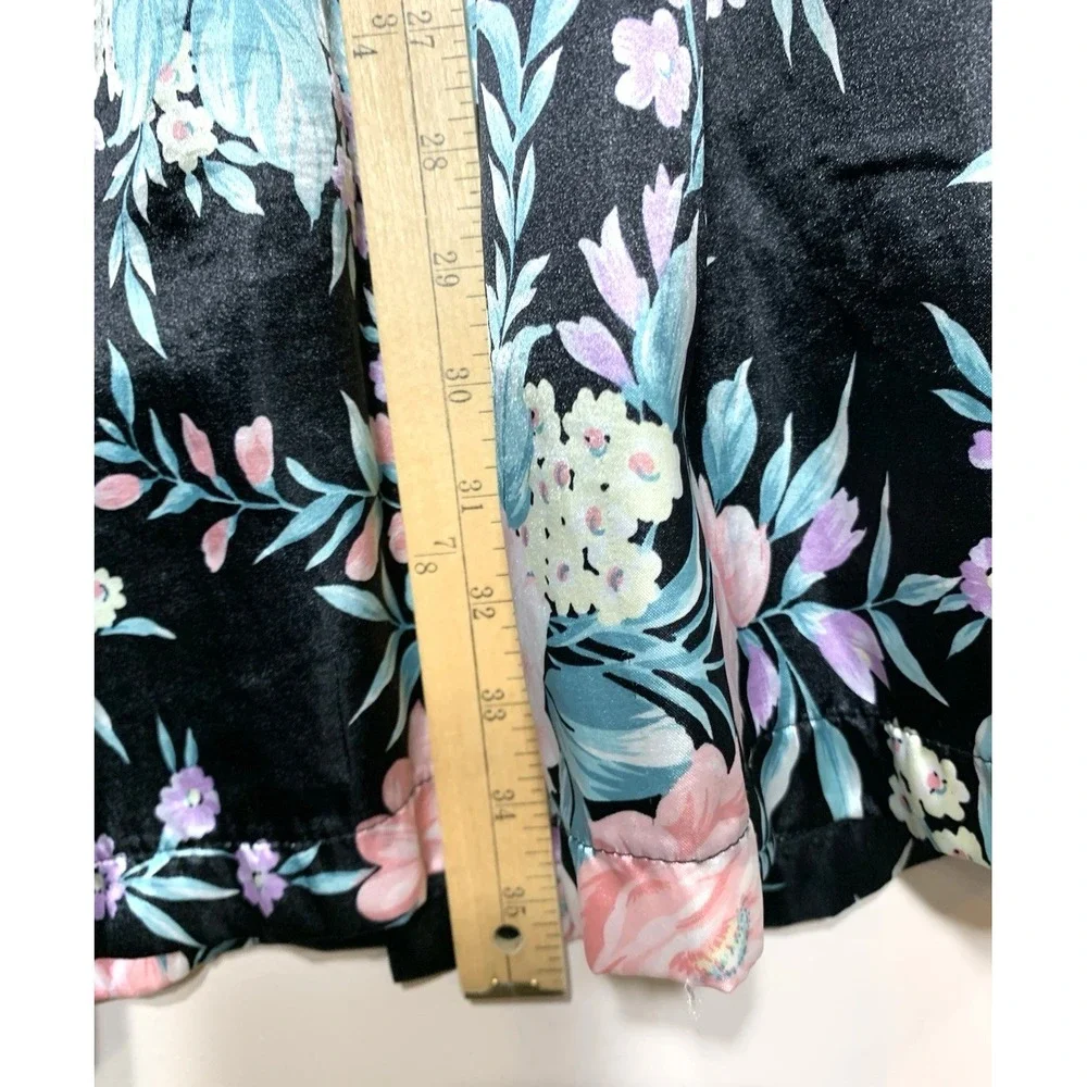 Victoria's Secret Vintage Kimono Robe Womens Medium‎ Black Floral Gold Label